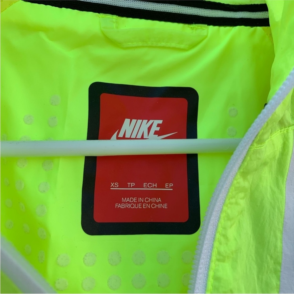 Nike Neon Yellow Jacket - Picture 3 of 4
